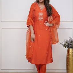 URMIR FASHION Women Embroidered Regular Thread Work Kurta Sets-picture-39