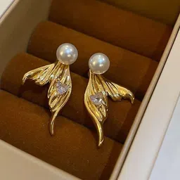 PASU FASHION Gold-Plated Artificial Stone Studded & Pearls Beaded Contemporary Studs-9
