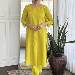 KOTRONS Women Floral Embroidered Regular Pure Silk Kurta with Trousers & Dupatta-image-5