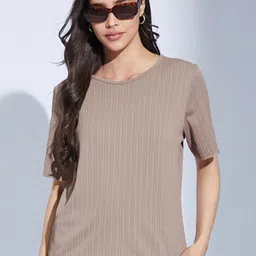 Selvia Edge Round Neck Short Sleeves Top-picture-33