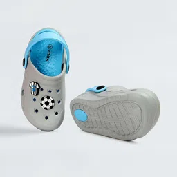 max Boys Clogs image 3