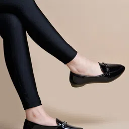 Shoetopia Metal Applique Detailed Ballerinas - Black-picture-4