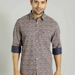 Indian Terrain Men Slim Fit Floral Printed Spread Collar Roll-Up Sleeves Casual Shirt-image-16