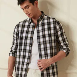 WROGN Men Comfort Spread Collar Tartan Checked Cotton Relaxed Fit Casual Shirt-image-62