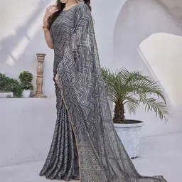 CATCHY FOREVER Striped Printed Saree With Foil Work-image-3
