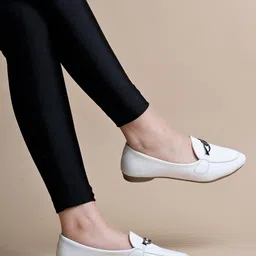 Shoetopia Metal Applique Detailed Ballerinas - White-picture-16