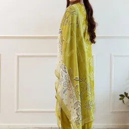 Anouk Bandhani Printed Mirror Work Straight Kurta with Trousers & Dupatta image 4
