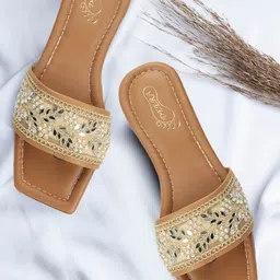 bam bam Women Embellished Open Toe Flats-picture-16