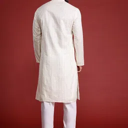MANQ Men Thread Work Kurta image 4