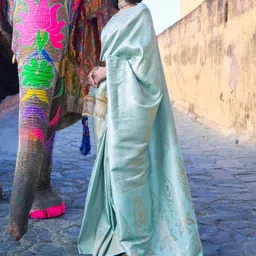 DIVASTRI Ethnic Motifs Zari Kanjeevaram Saree-image-57