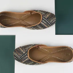 Metro Women Open Toe Flats-picture-26