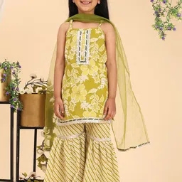 Cutiekins Girls Floral Printed Empire Gotta Patti Kurta with Sharara & With Dupatta-picture-36
