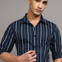 HIGHLANDER Men Cutaway Collar Vertical Striped Cotton Casual Shirt-image-99