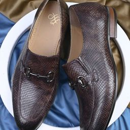 House of Pataudi Men Textured Formal Loafers-picture-49