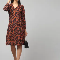 clobug Women Animal Printed V-Neck Cuffed Sleeves Wrap Dress-picture-40