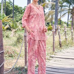 TITTLI Digital Printed Top With Trouser Co-Ords image 5