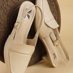 carrito Women Solid Kitten Heel Mules-51
