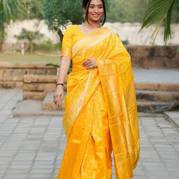 Aldwych Ethnic Motifs Woven Design Zari Banarasi Saree-picture-9