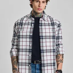 Snitch Men Relaxed Opaque Checked Casual Shirt-image-70
