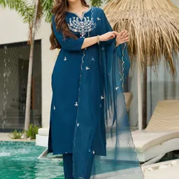 Brand Hill Women Ethnic Motifs Embroidered Kurta with Trousers & Dupatta-image-30