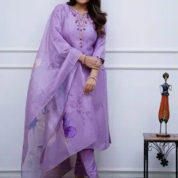 DIVASTRI Women Floral Embroidered Kurta with Trousers & Dupatta-picture-31