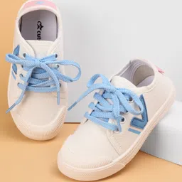 Cute Walk by Babyhug Lace Up Solid Colored Casual Shoes - White-picture-40