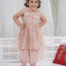 Little Bansi Cotton Woven Sleeveless Leaves Embroidered & Bow Applique Detailed Kurta & Salwar With Dupatta Set - Mocha Brown-image-8