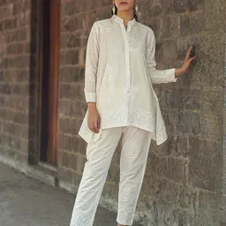 Chidiyaa Safed Milk Thistle Ivory Block Printed Top-image-22