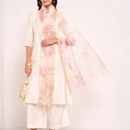 RANGMANCH BY PANTALOONS Women Floral Printed Regular Kurta with Trousers & With Dupatta-57