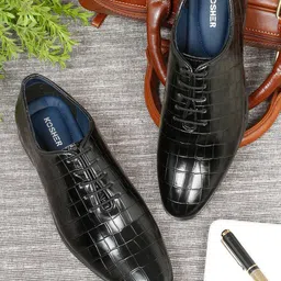 Kosher Men Textured Formal Lace Up Derbys-image-5