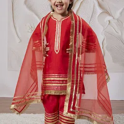 VASTRAMAY Girls Striped Yoke Design Regular Kurta With Trouser With Dupatta-picture-2