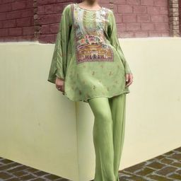 Anouk Women Green Floral Printed Kaftan Co-Ords-picture-5