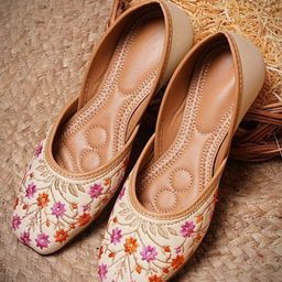 RAHEGAS Women Printed Ethnic Mojaris Flats-image-21