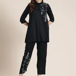 HERE&NOW Floral Embroidered Kurta With Trousers-22