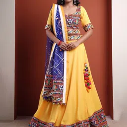 Utsav Fashion Ethnic Motifs Embroidered Ready to Wear Lehenga & Blouse With Dupatta-picture-30