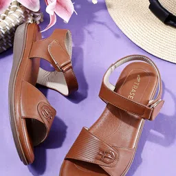 TRASE Women One Toe Flats with Buckles-image-67