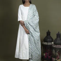 XOXO Cherry Women Ethnic Motifs Printed Thread Work Kurta-picture-44