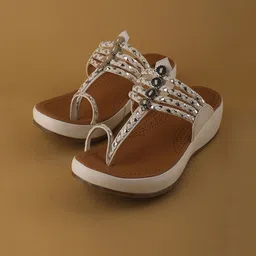 Ozuri Women One Toe Flats-image-80