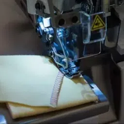 Jack JK-E3 4 Thread Power Saving Overlock Machine image 4