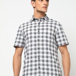 Blue Buddha Men Tailored Fit Tartan Checked Spread Collar Cotton Casual Shirt-image-54