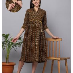 The Mom Store Cotton Three Fourth Sleeves Chevron Printed Maternity Dress With Nursing Access - Green-image-17