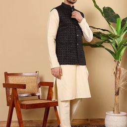 MULTI SHADES Men Regular Kurta with Pyjamas image 5