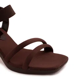 AROOM Open Toe Block Heels With Backstrap image 4