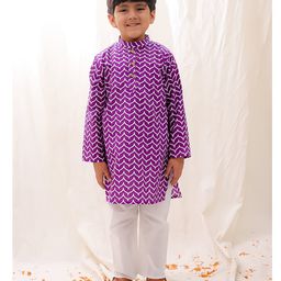 BownBee Pure Cotton Full Sleeves Onion Dome Pattern Printed Kurta Pyjama Set - Purple-picture-22
