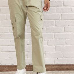 Uncluttered Closet Men Relaxed Straight Leg Straight Fit High-Rise Cargos Trousers-image-95