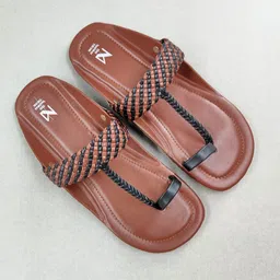 THE MADRAS TRUNK Men Comfort Sandals-image-40