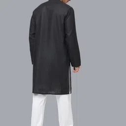 Arch element Men Thread Work Kurta image 4