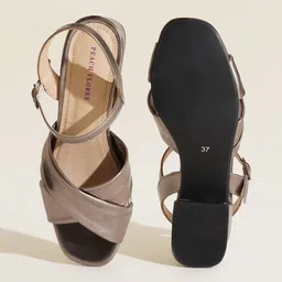 Peach Flores Leather Block Sandals with Buckles image 3