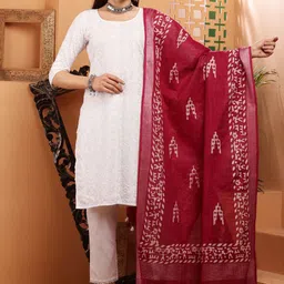 Bunkraft Geometric Dyed Batik Technique Cotton Dupatta-picture-13