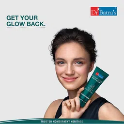 Dr. Batras Set Of 3 Instant Glow Face Wash Enriched With Turmeric - 100g Each image 2